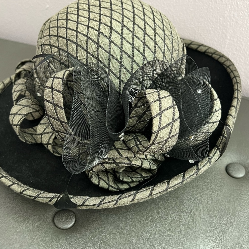 She’s Line New York Olive and Black Wool Hat